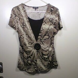 Women’s Snake Print Top Short Sleeves Top By: Notations Size: M